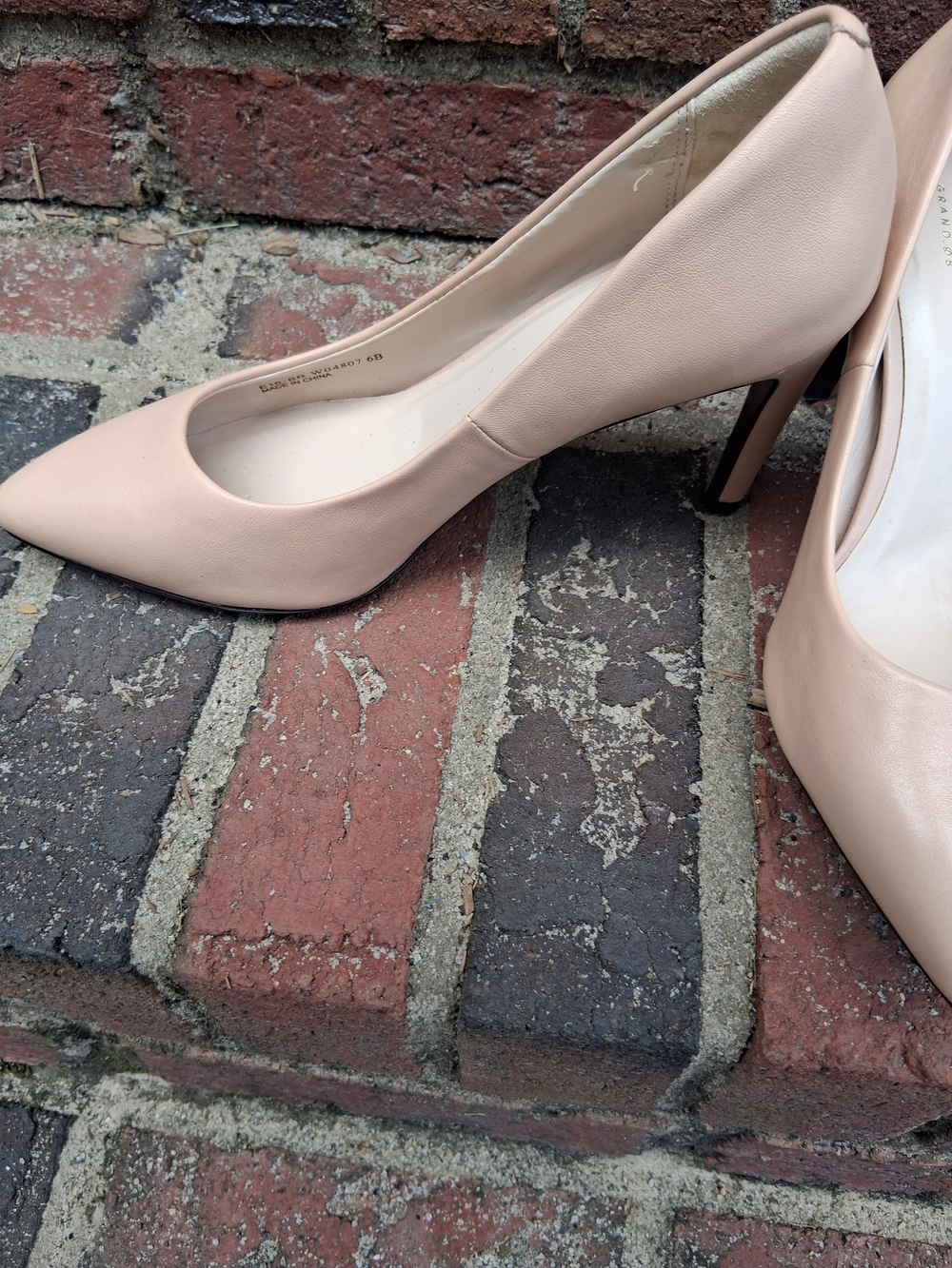 Cole Haan Women's Nude Pointed-Toe Pumps - Picture 3 of 9